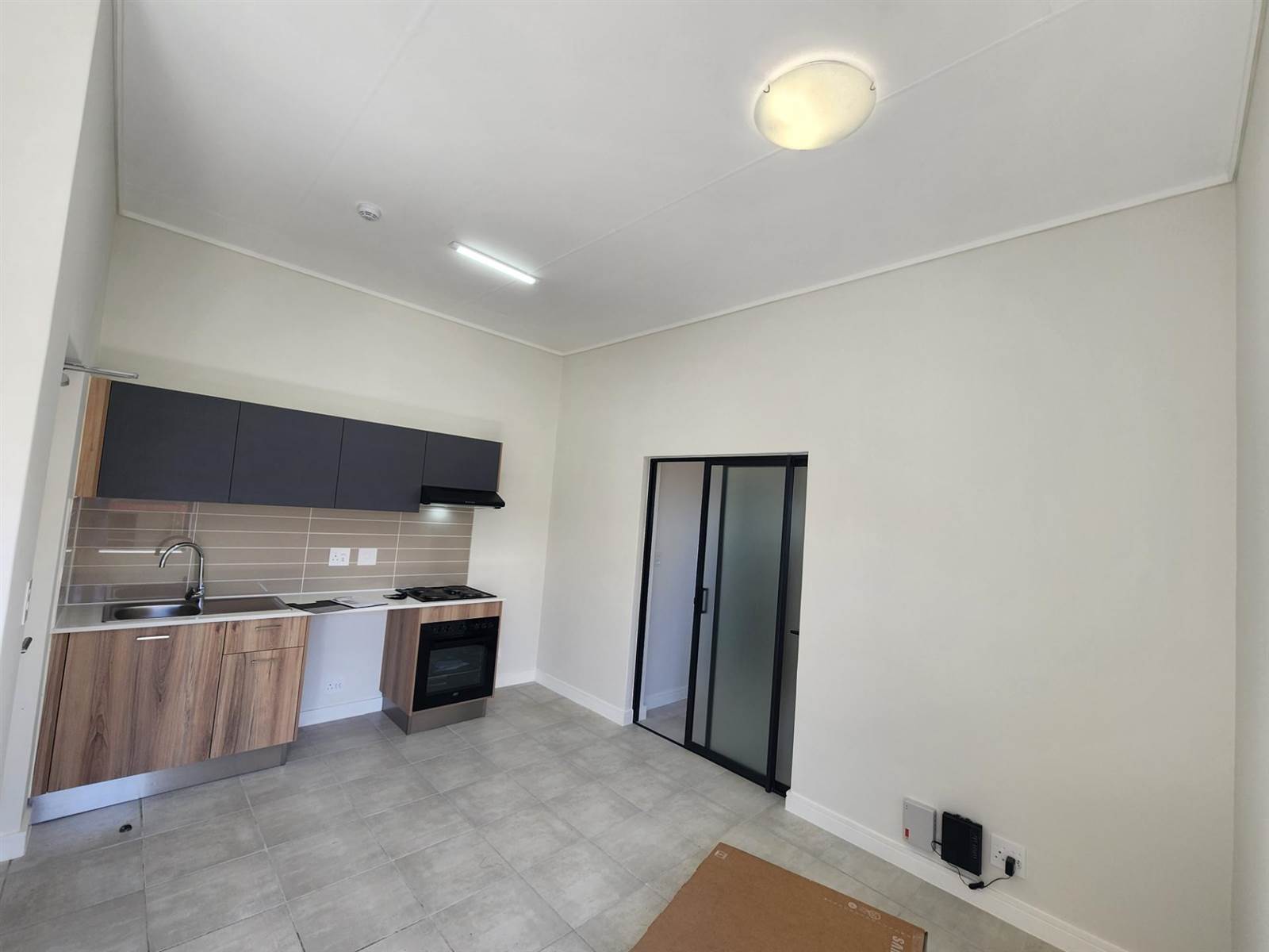 Studio apartment in Gordons Bay Central photo number 3