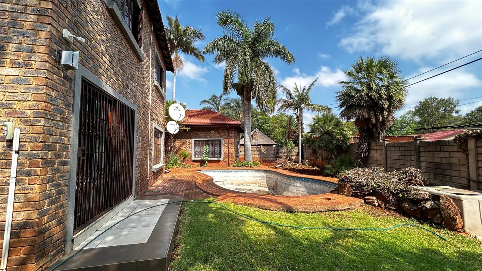 6 Bed House for sale in The Orchards T4838179 Private Property