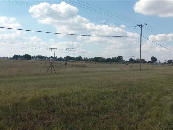 2.9 ha Land available in Meyerton