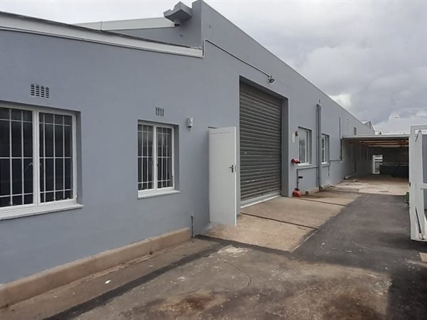 961  m² Industrial space in Pinetown Central