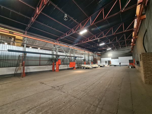 453  m² Industrial space