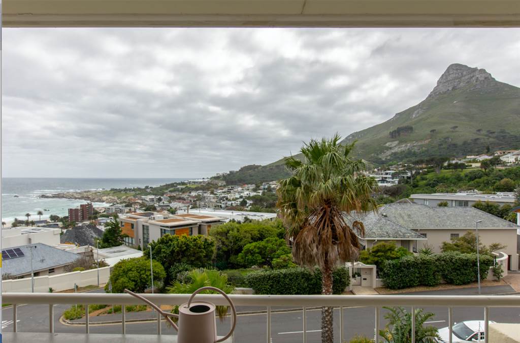 2 Bed Apartment in Camps Bay photo number 17