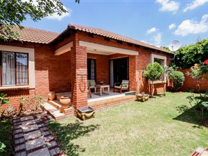 Townhouse in Moreleta Park