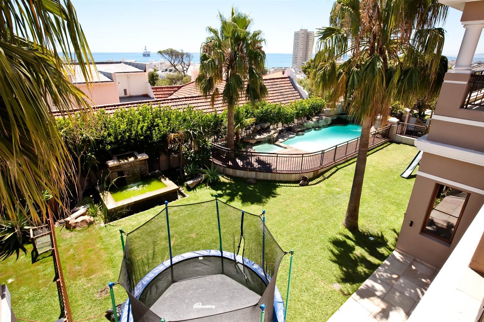 7 Bed House in Fresnaye photo number 1