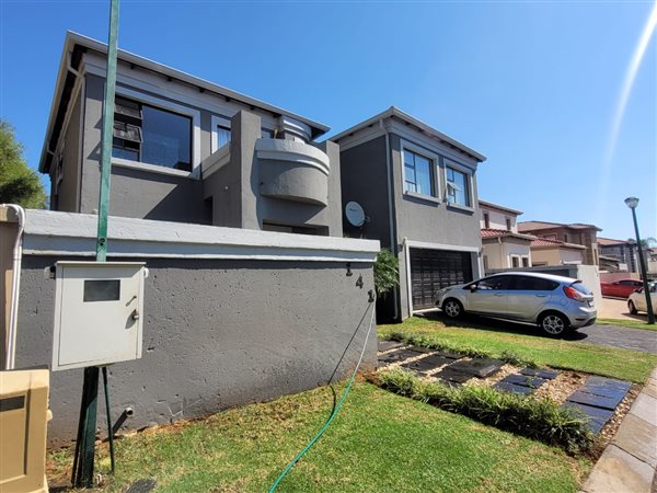 4 Bed House in Willowbrook