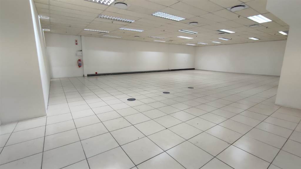 210  m² Commercial space in Edenvale photo number 8