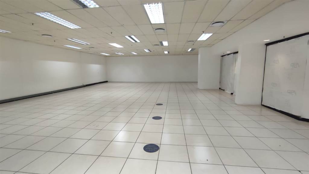 210  m² Commercial space in Edenvale photo number 5