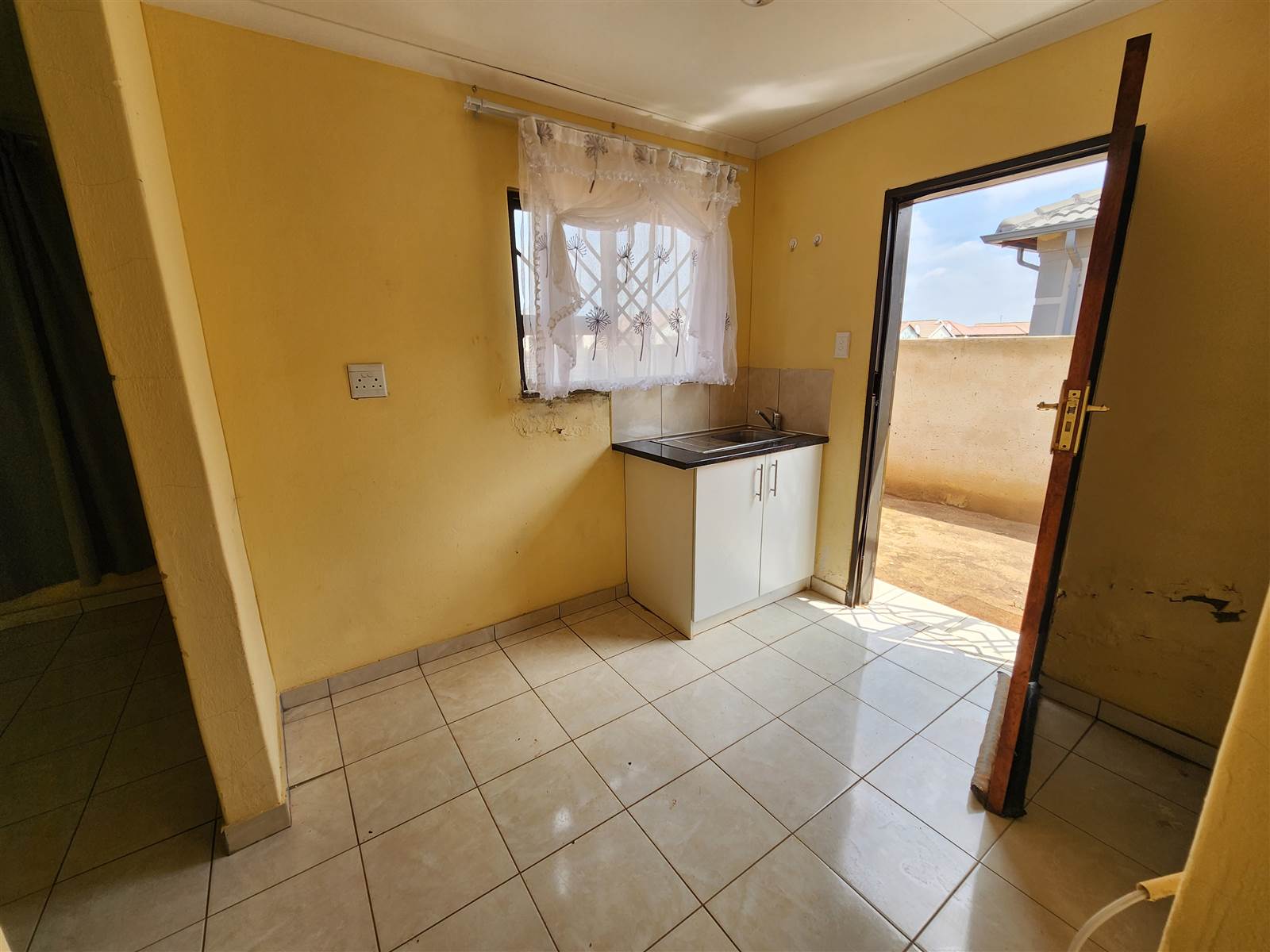 3 Bed House in Benoni CBD photo number 6