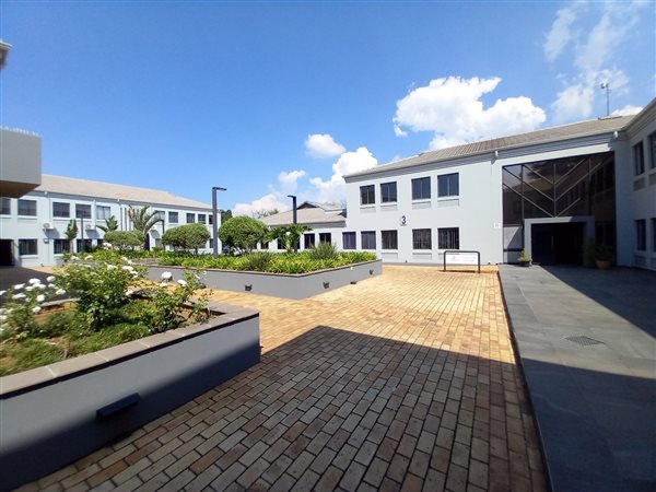 51  m² Commercial space