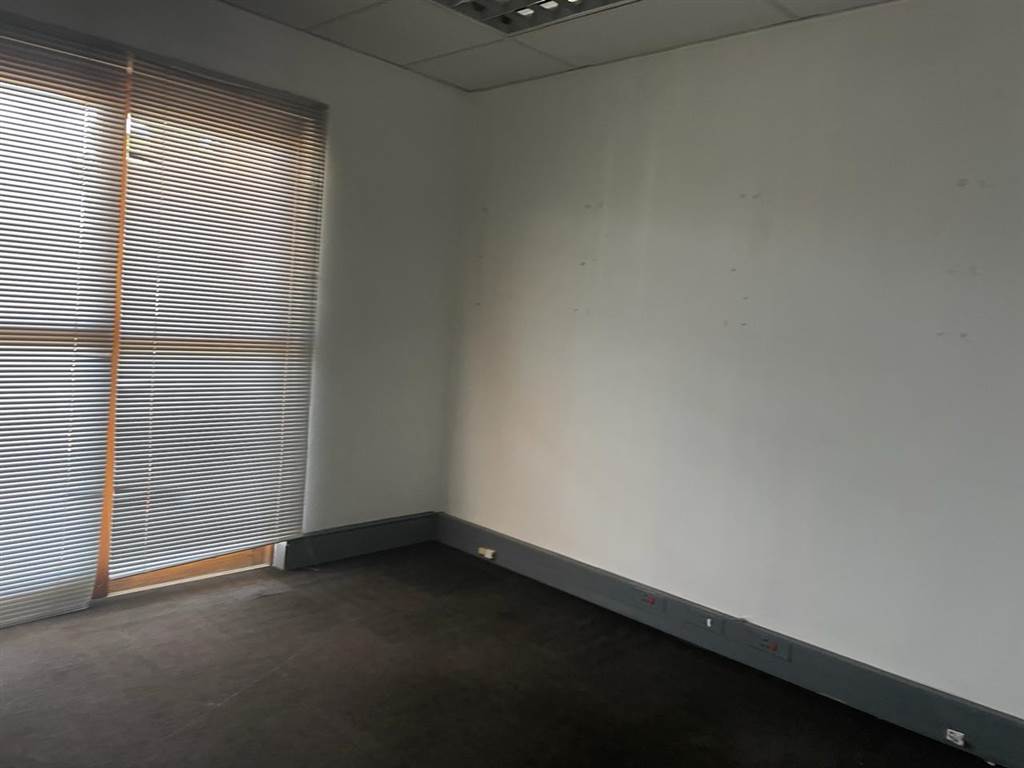 240  m² Commercial space in Erand Gardens photo number 20