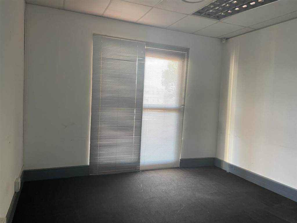 240  m² Commercial space in Erand Gardens photo number 17