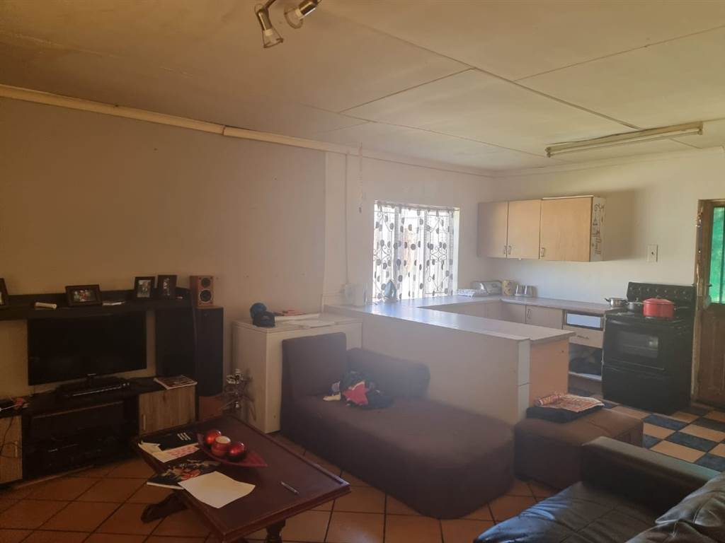 2 Bed House in Sasolburg photo number 5