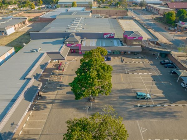 5 689 m² Commercial space 5 689 m² Commercial space