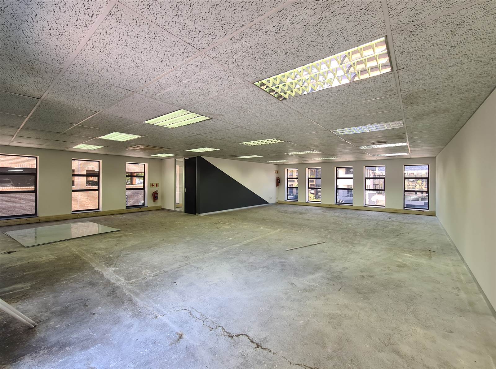 277  m² Commercial space in Hurlingham photo number 5