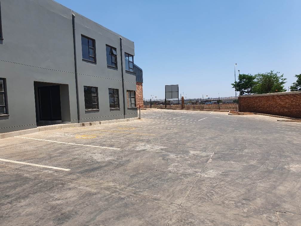 1200  m² Industrial space in Clayville photo number 12