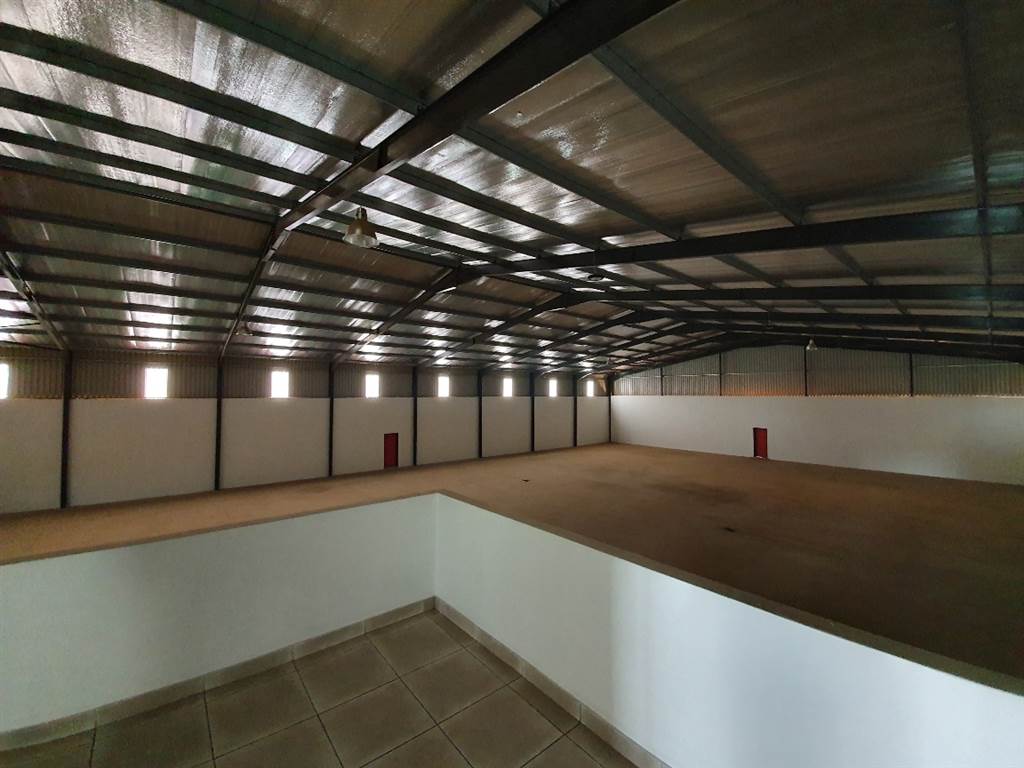 1200  m² Industrial space in Clayville photo number 4