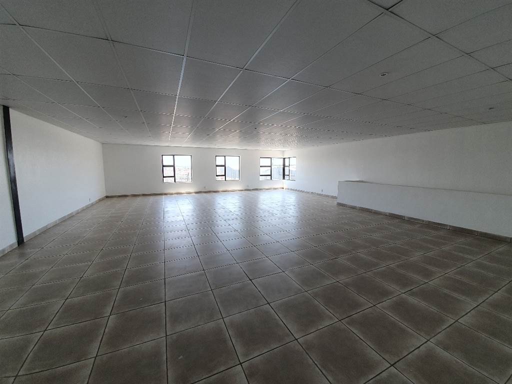 1200  m² Industrial space in Clayville photo number 19