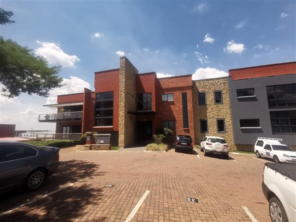 321  m² Commercial space