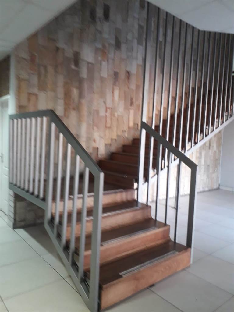 18  m² Office Space in Witbank photo number 1