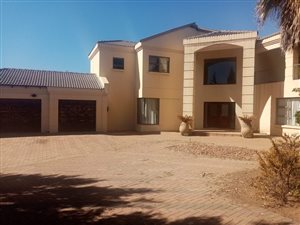 4 Bed House in Randjesfontein