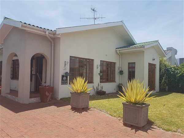 3 Bedroom House 3 Bedroom House