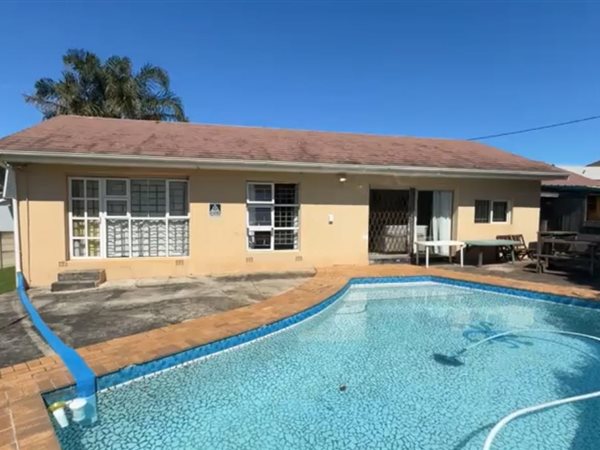 4 Bedroom House 4 Bedroom House