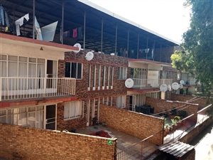 2 Bed Flat in Vanderbijlpark CW2