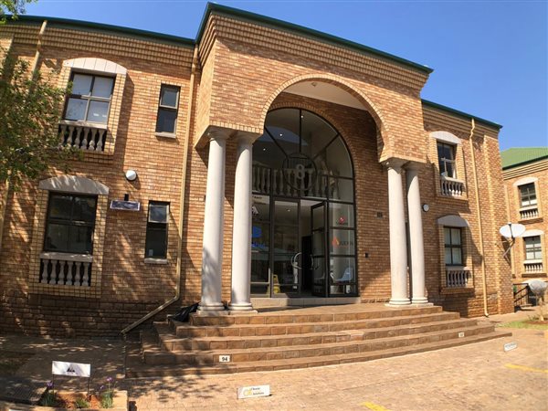 65  m² Commercial space in Highveld