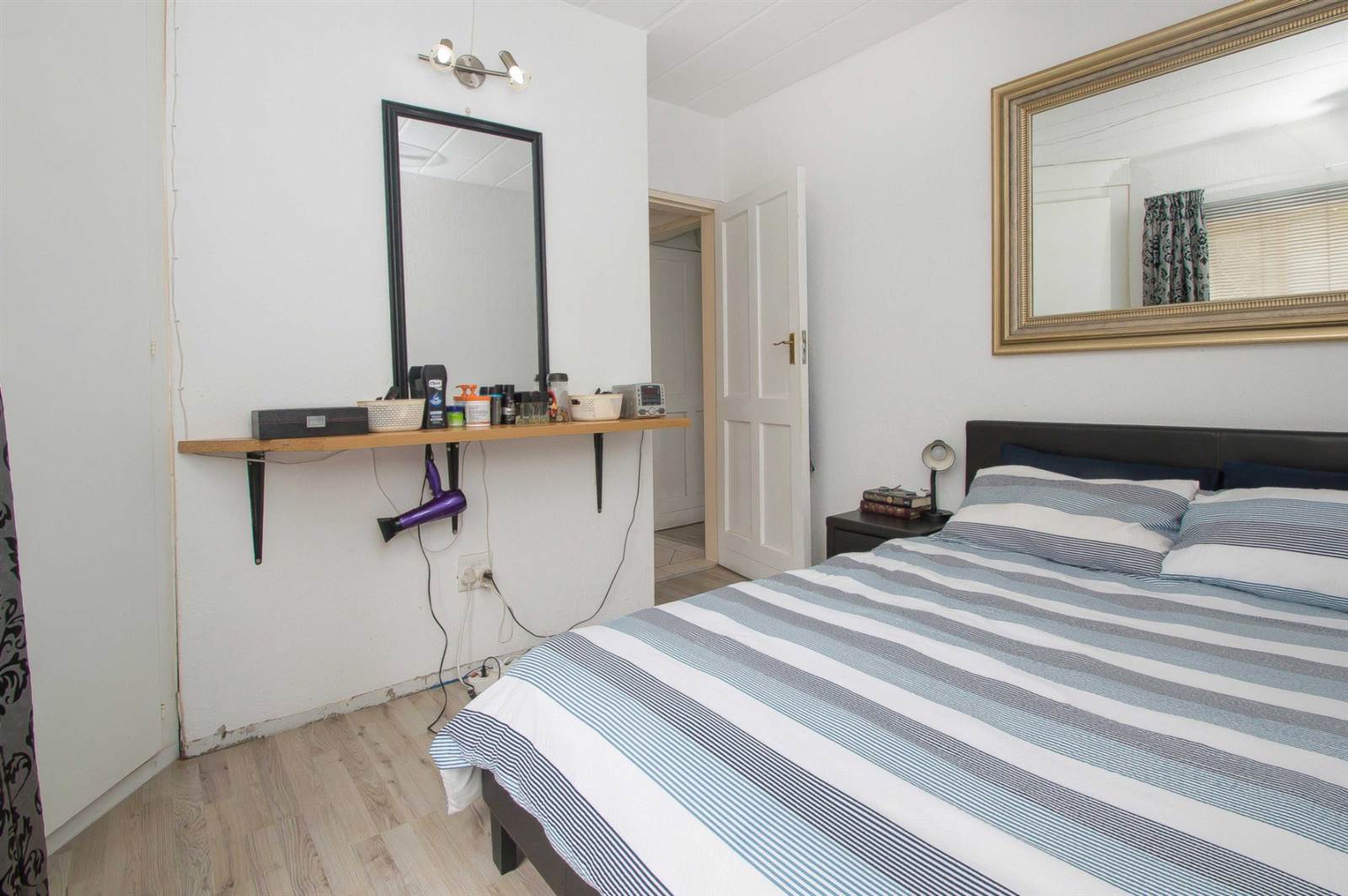 2 Bed Apartment in Helderkruin photo number 12
