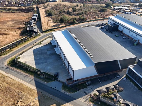 5 835  m² Industrial space