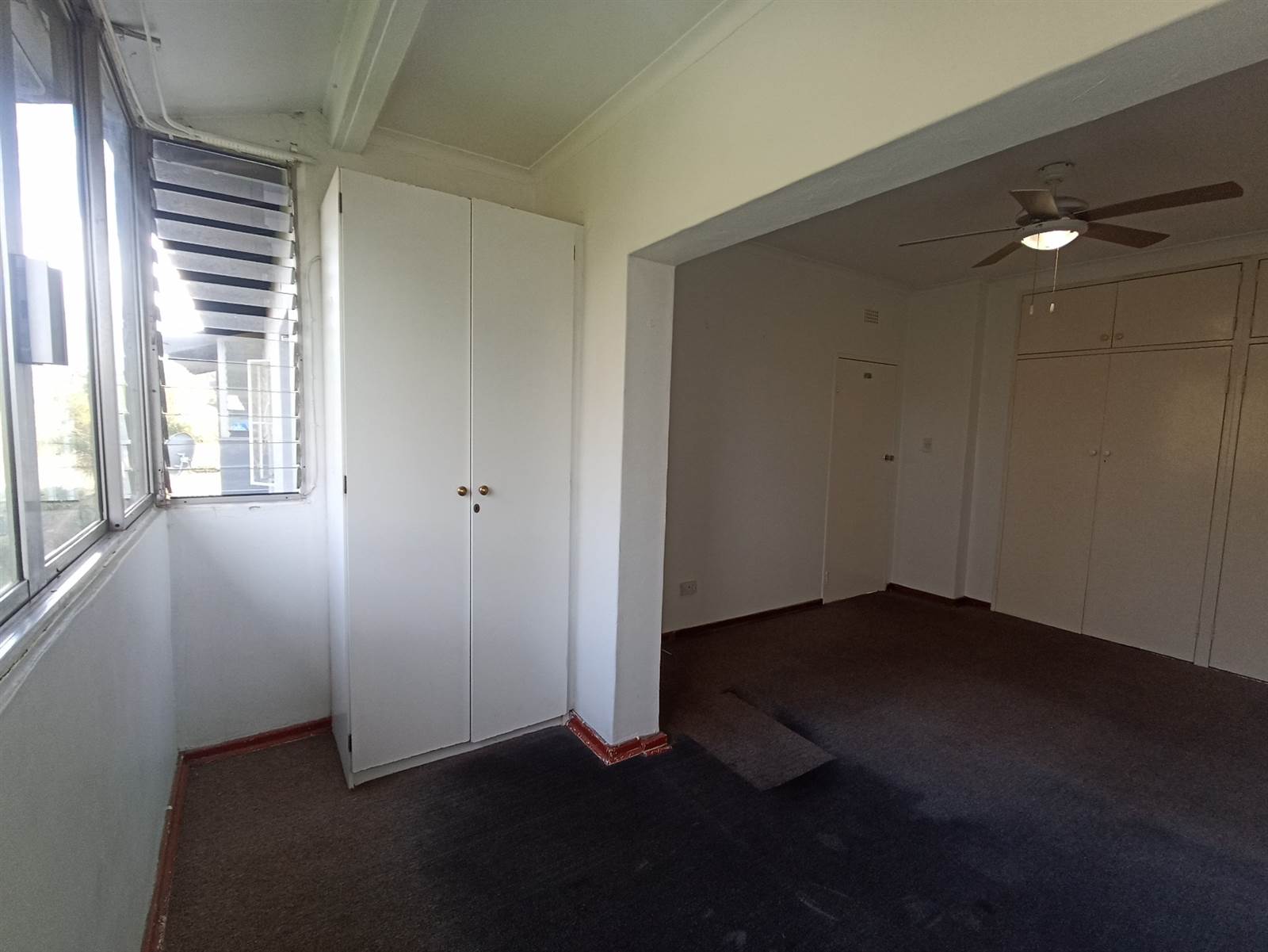 1 Bed Apartment in Johannesburg Central and CBD photo number 10