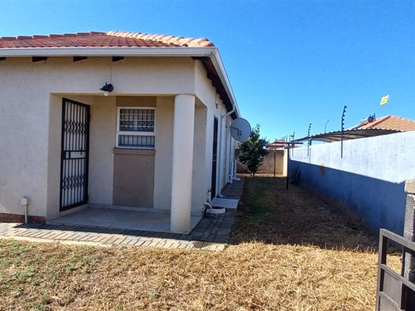 3 Bedroom House 3 Bedroom House
