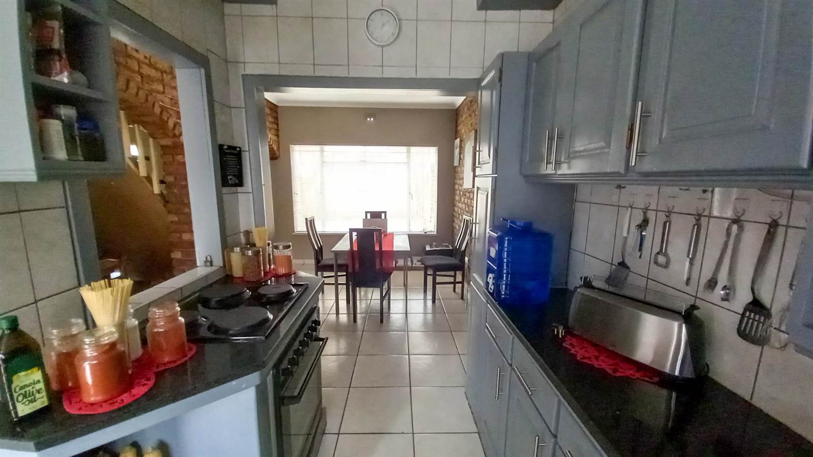 3 Bed Townhouse in Middelburg Central photo number 2