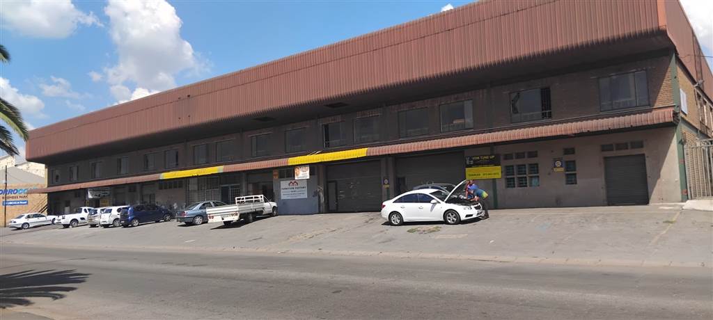 2080  m² Commercial space in Benoni South photo number 1