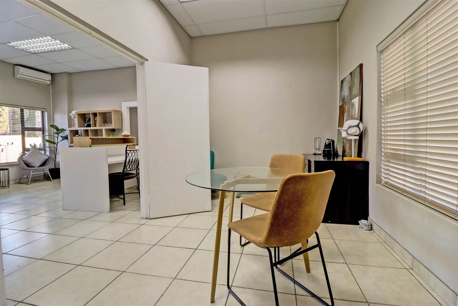 432  m² Commercial space in Garsfontein photo number 14