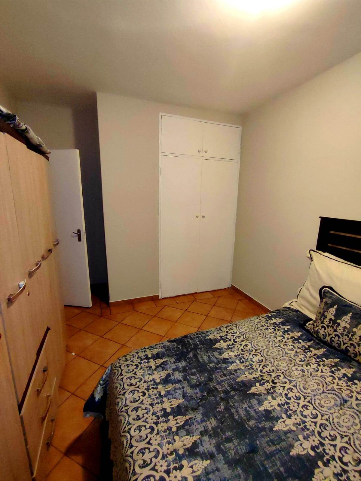 2 Bed Apartment in Ravensklip photo number 9