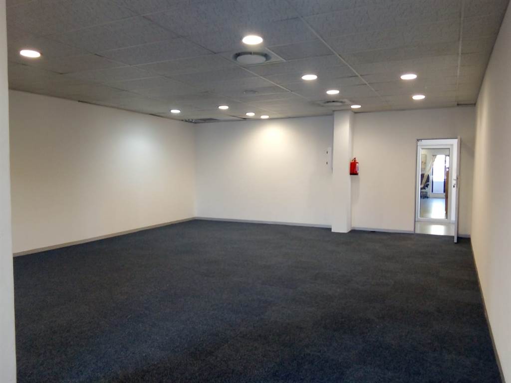 109  m² Office Space in Glenwood photo number 5