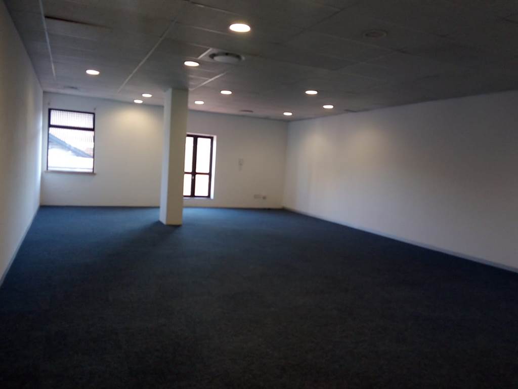 109  m² Office Space in Glenwood photo number 18
