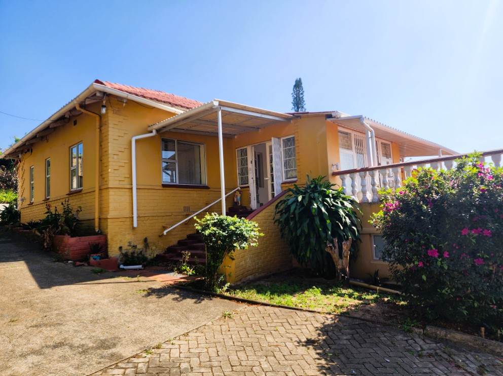 5 Bedroom House 5 Bedroom House