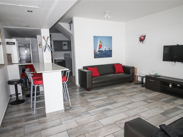 3 Bedroom Flat 3 Bedroom Flat