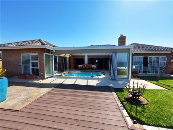 6 Bed Townhouse in Shelly Beach