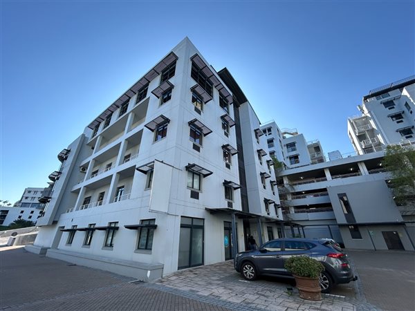 204  m² Commercial space