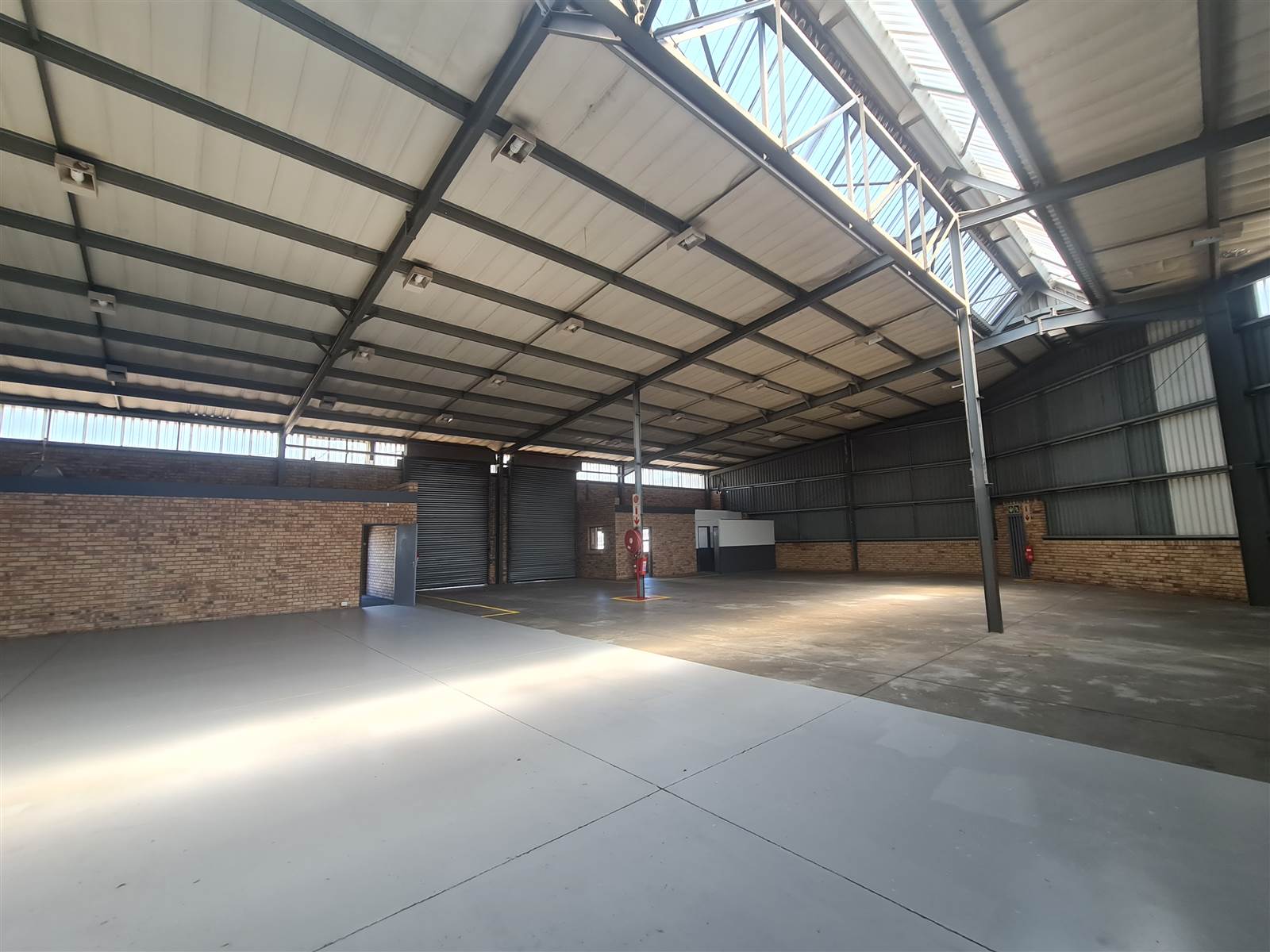 666  m² Industrial space in Primrose photo number 4