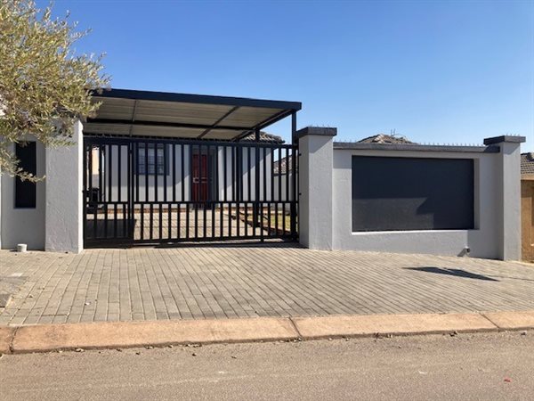 2 Bedroom House 2 Bedroom House