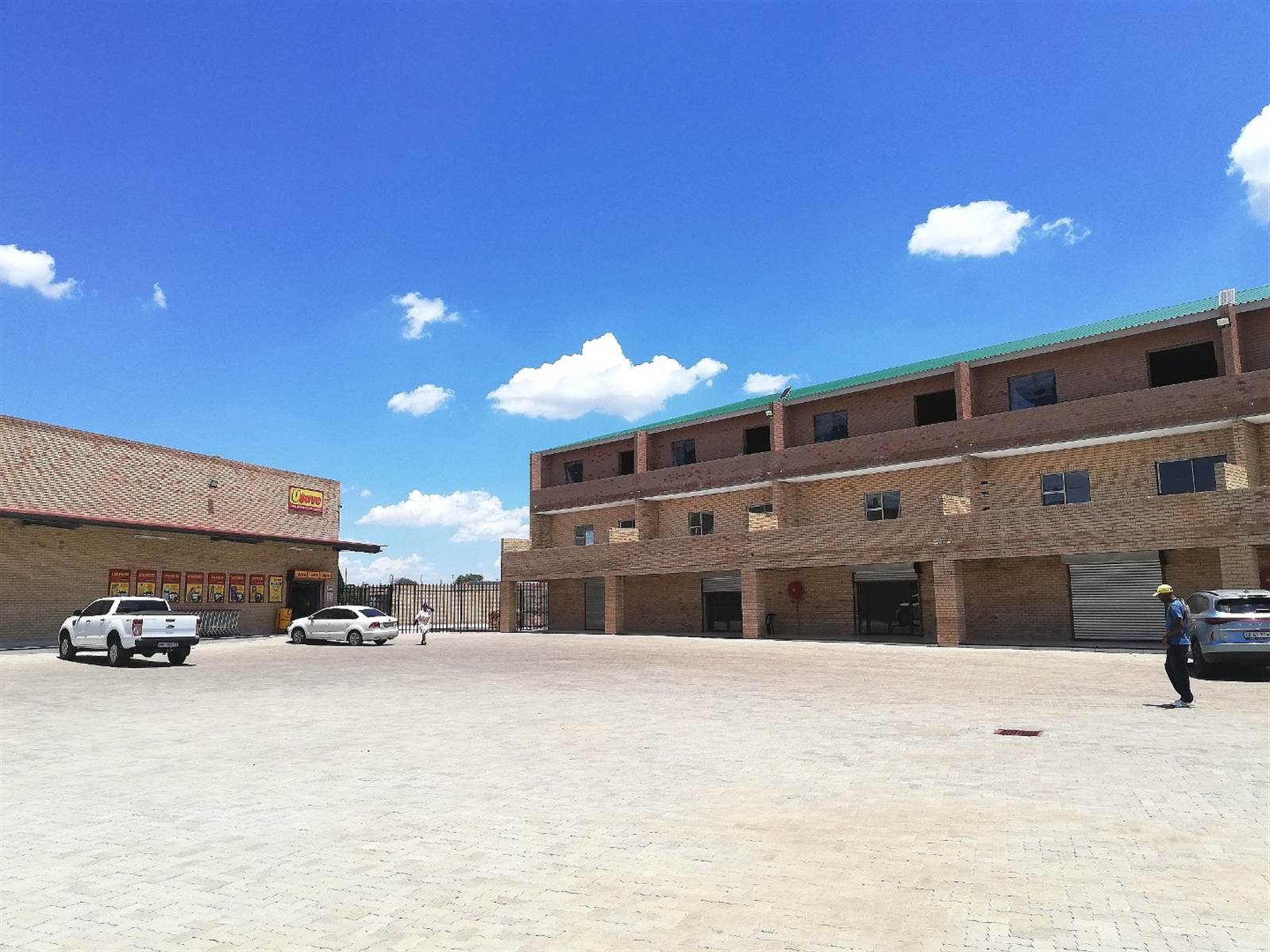 2000  m² Commercial space in Lenasia photo number 2