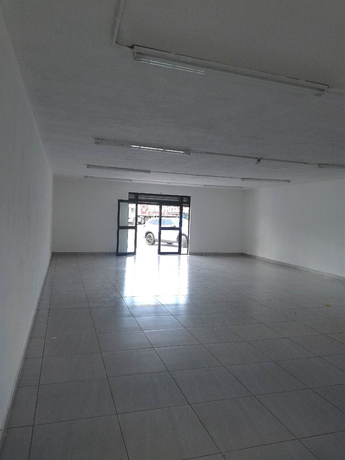 2000  m² Commercial space in Lenasia photo number 9