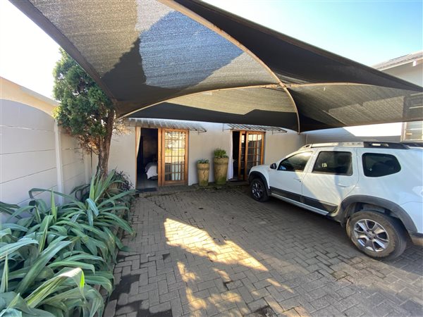 5 Bedroom House 5 Bedroom House