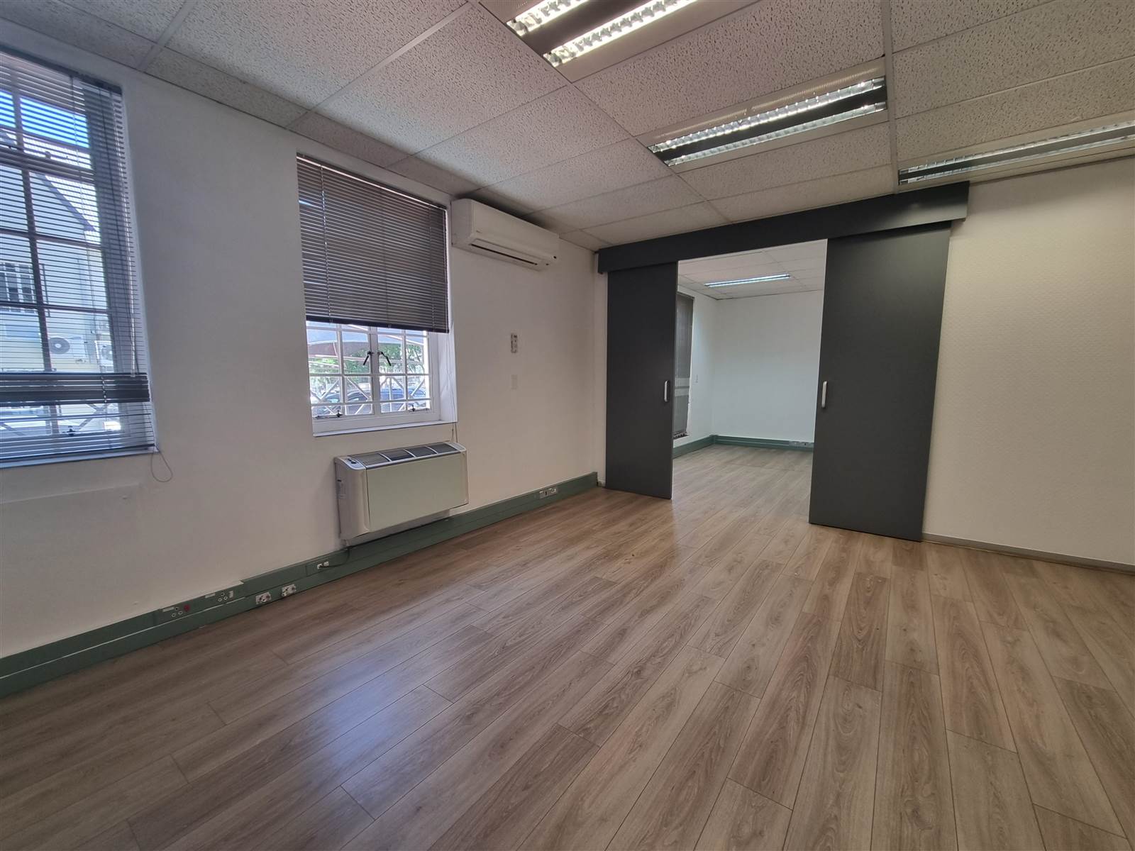 328  m² Commercial space in Rivonia photo number 7