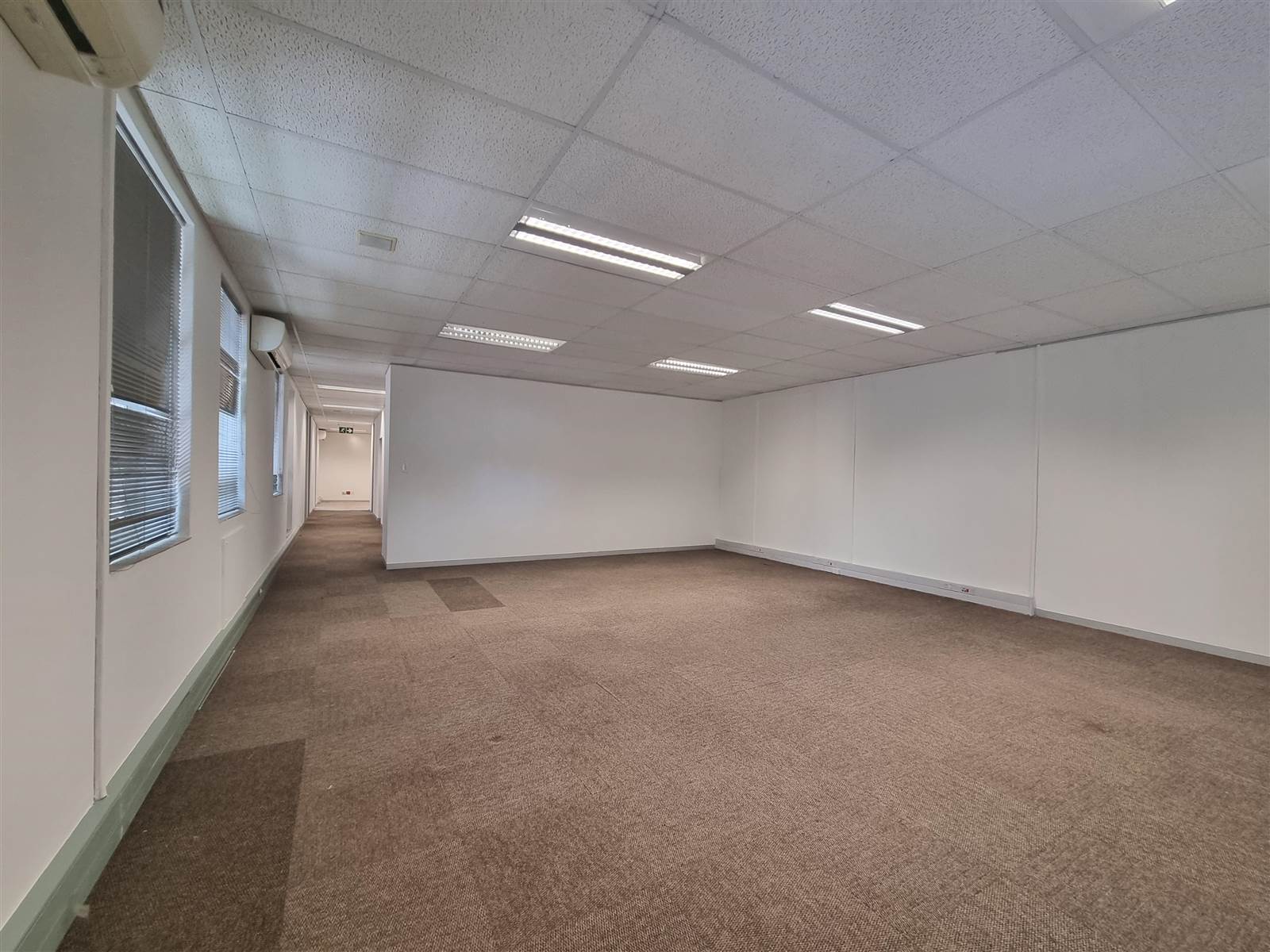 328  m² Commercial space in Rivonia photo number 14