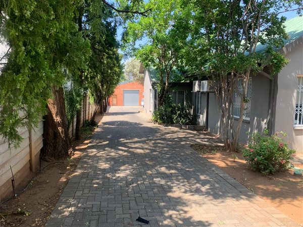 120 m² Commercial space 120 m² Commercial space